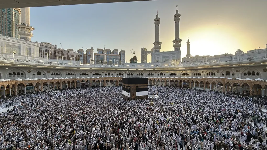 Turkish student reaches Mecca after hitchhiking across 3 countries
