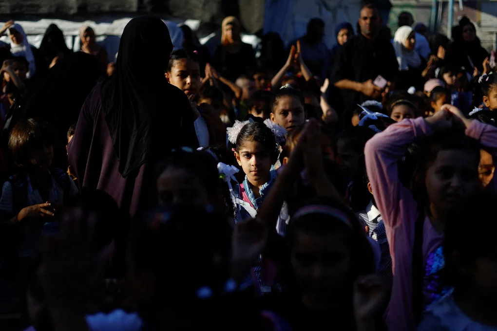 Makeshift tent schools welcome Gaza pupils for 1st time in 3 years