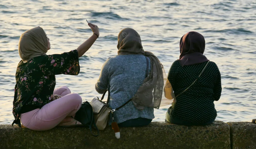 Spanish city bans burqa, niqab in public spaces