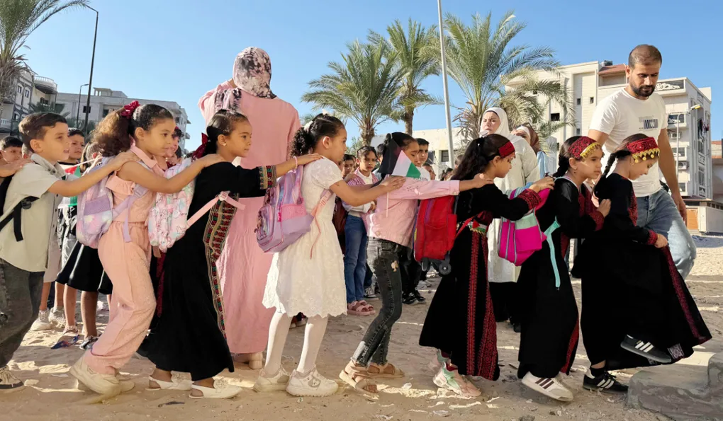 Gazan teacher builds free school in Egypt for children displaced by war