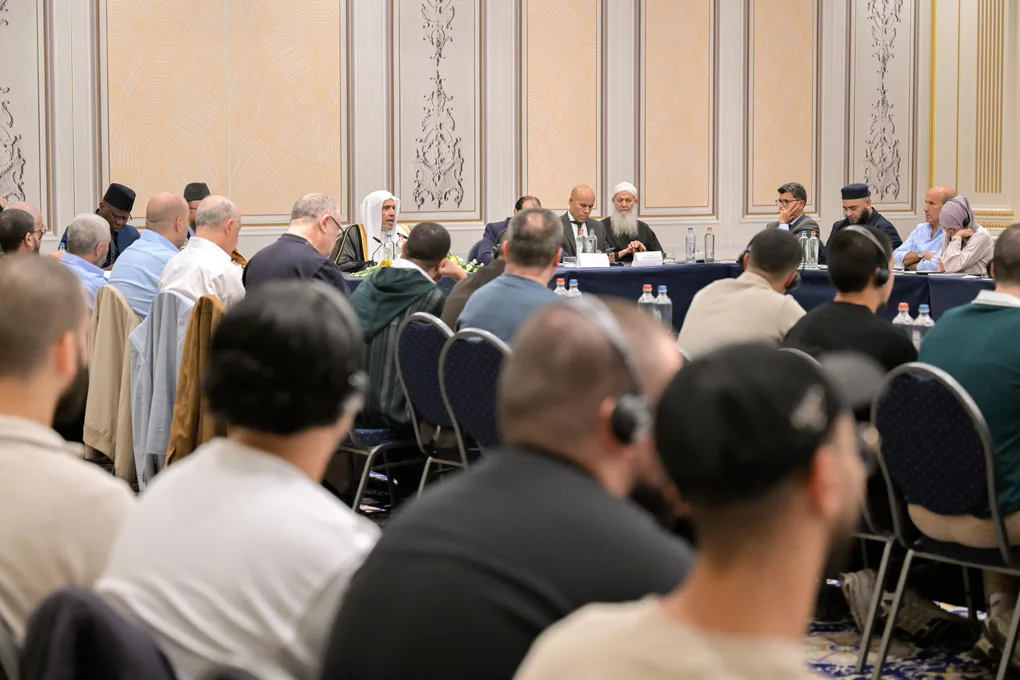 Muslim World League chief meets Belgian Muslim community leaders in Brussels