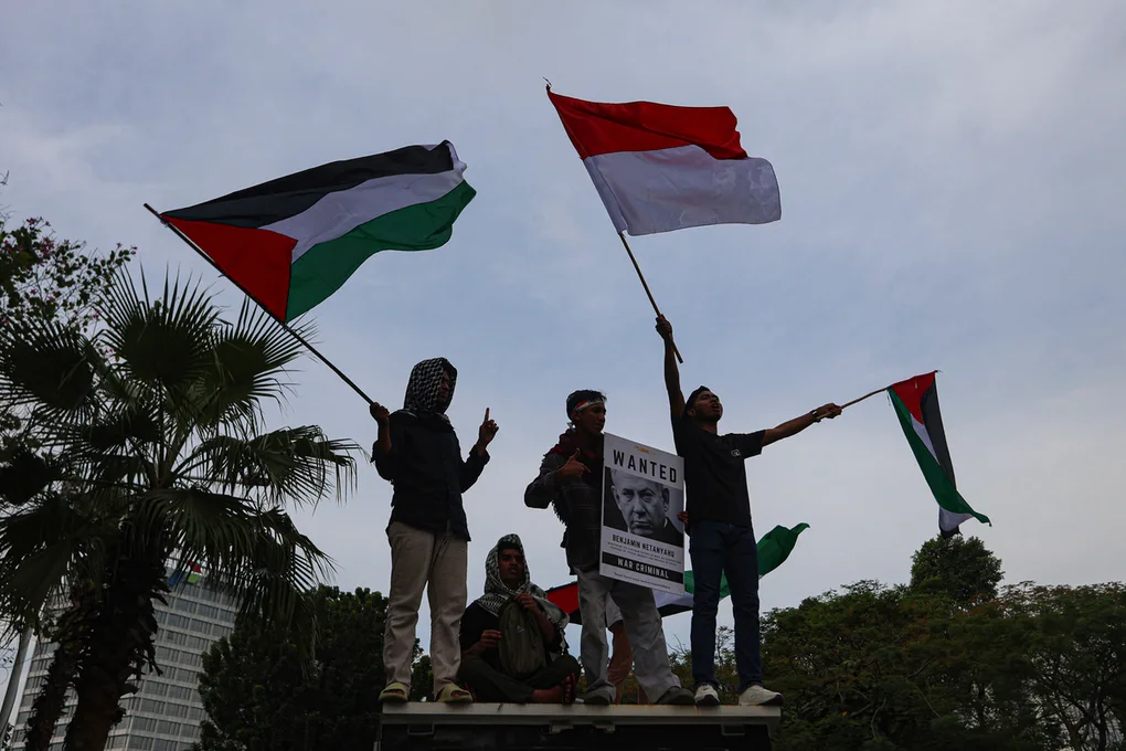 Indonesians must boycott pro-Israel singer Andrea Bocelli’s concert at Borobudur