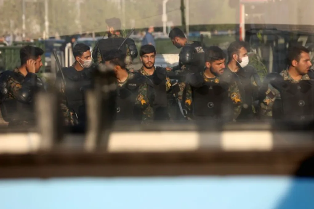 Police official killed in roadside bombing in southeast Iran, Fars news agency says