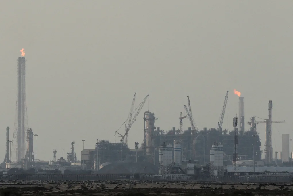 Prolonged war, disruptions present biggest risk to Mideast economies