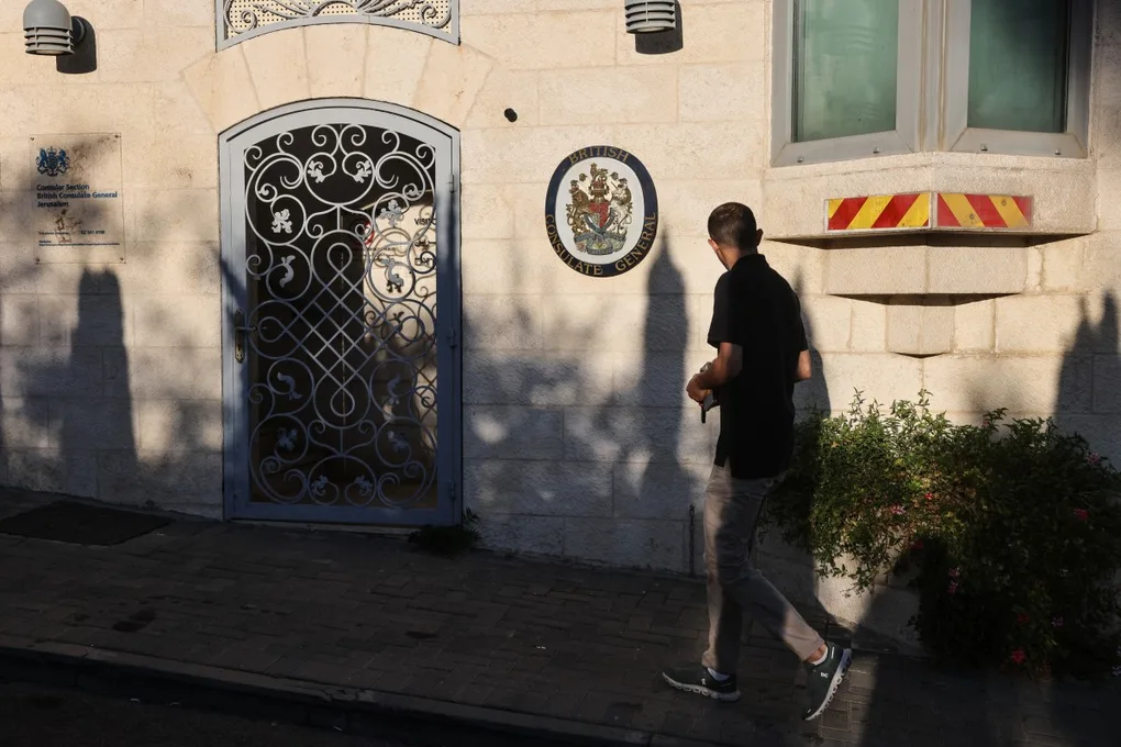 UK Mission in Jerusalem will continue to serve Palestinians, former consul general tells Arab News